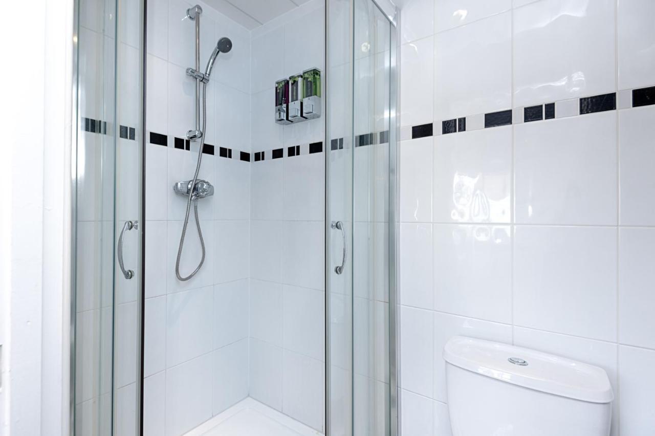 Parking, Garden, En-Suite & Tv'S In All Rooms, Large Living Space Swansea Exterior foto