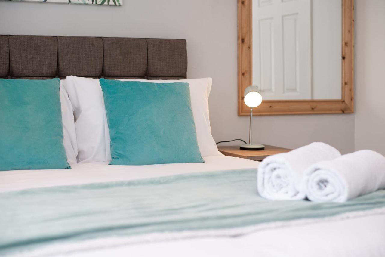 Parking, Garden, En-Suite & Tv'S In All Rooms, Large Living Space Swansea Exterior foto