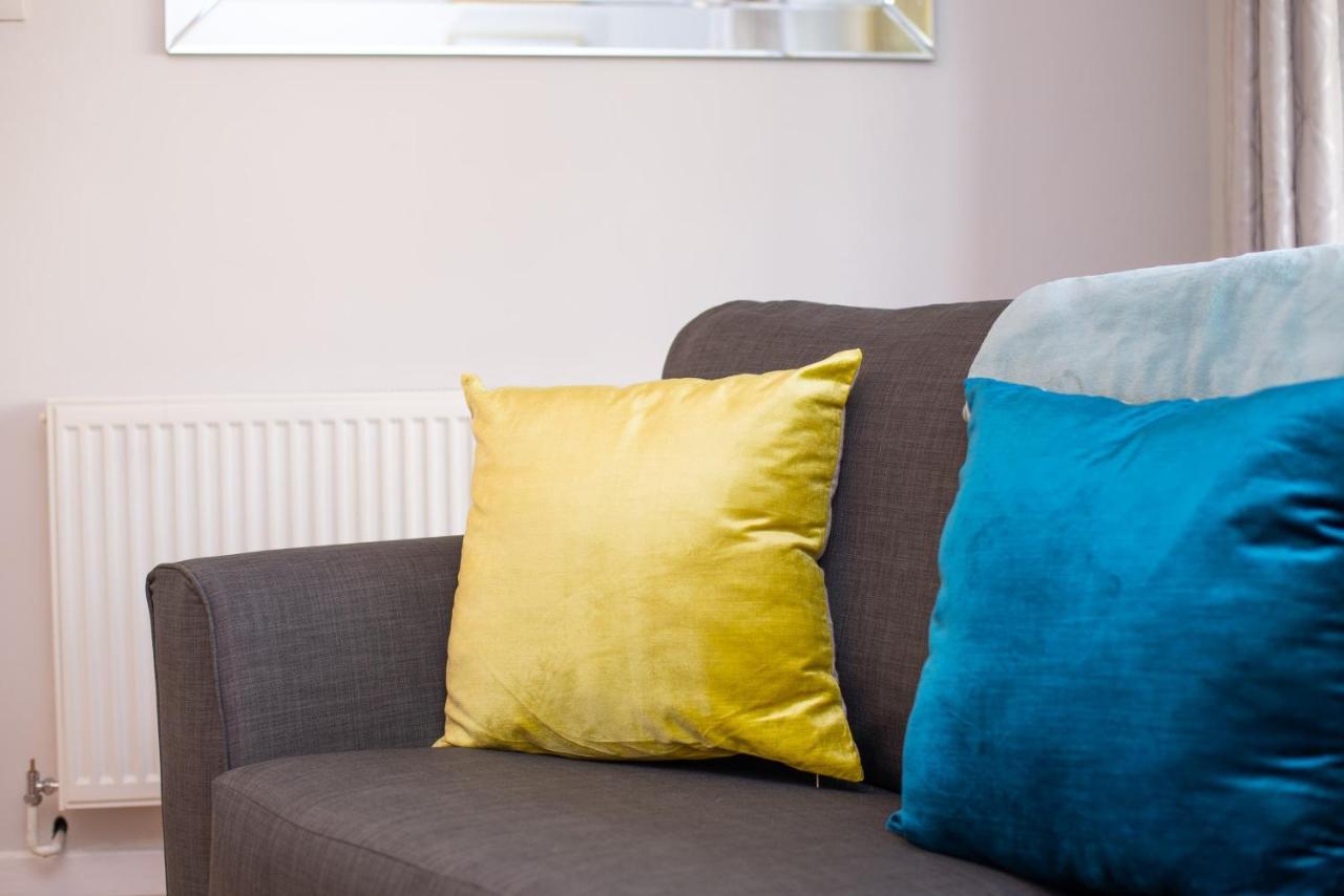 Parking, Garden, En-Suite & Tv'S In All Rooms, Large Living Space Swansea Exterior foto
