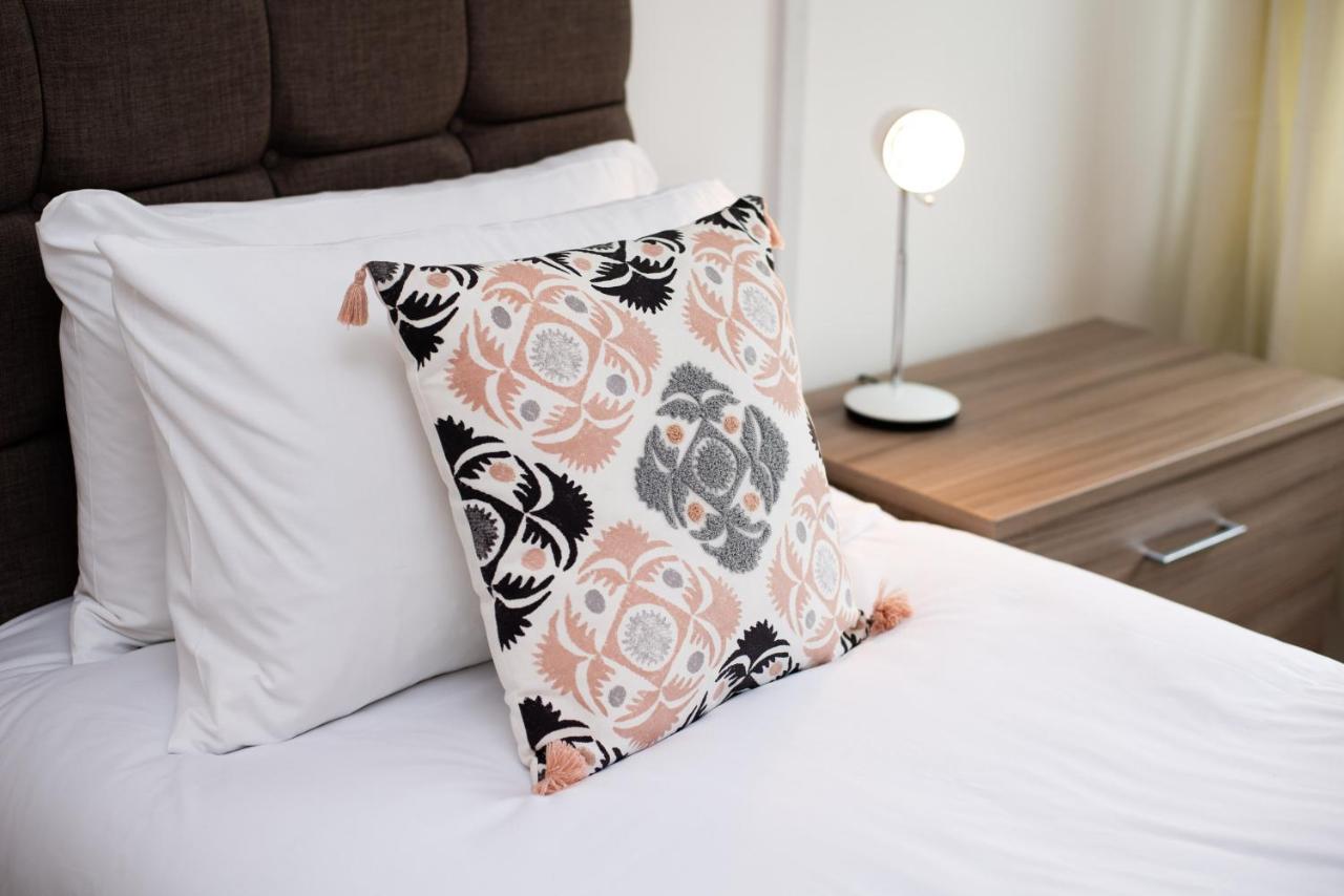 Parking, Garden, En-Suite & Tv'S In All Rooms, Large Living Space Swansea Exterior foto