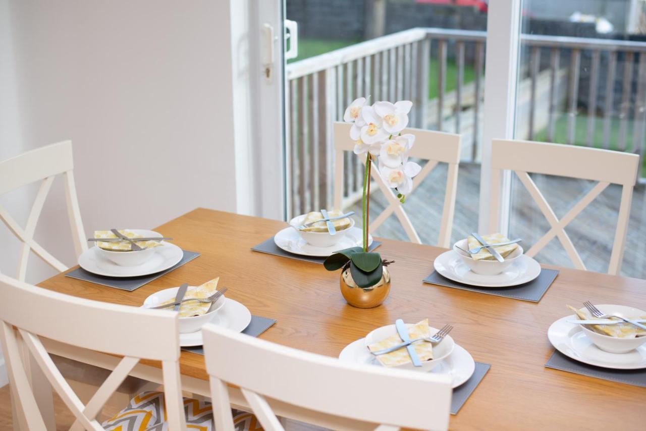 Parking, Garden, En-Suite & Tv'S In All Rooms, Large Living Space Swansea Exterior foto