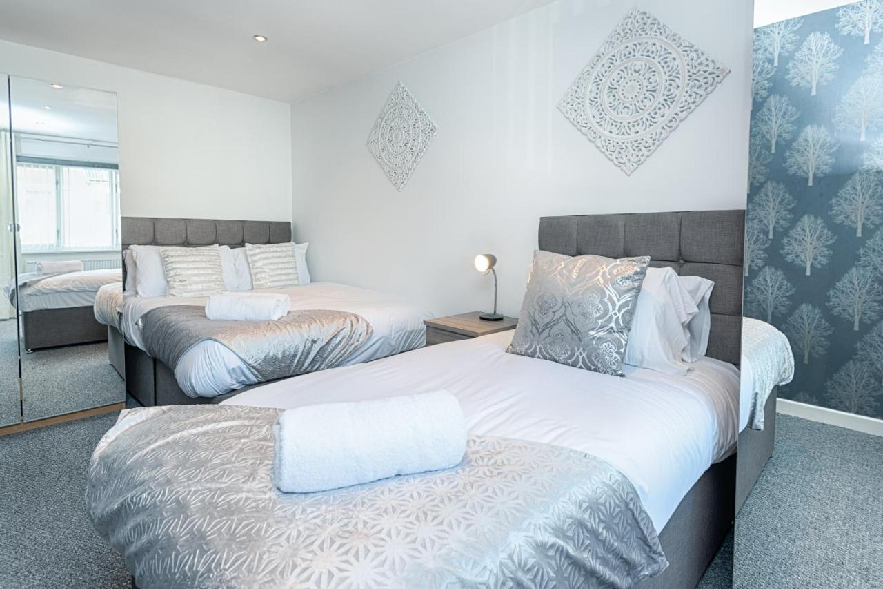 Parking, Garden, En-Suite & Tv'S In All Rooms, Large Living Space Swansea Exterior foto